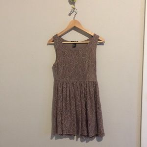 Sleeveless Lace Midi Dress Size XS